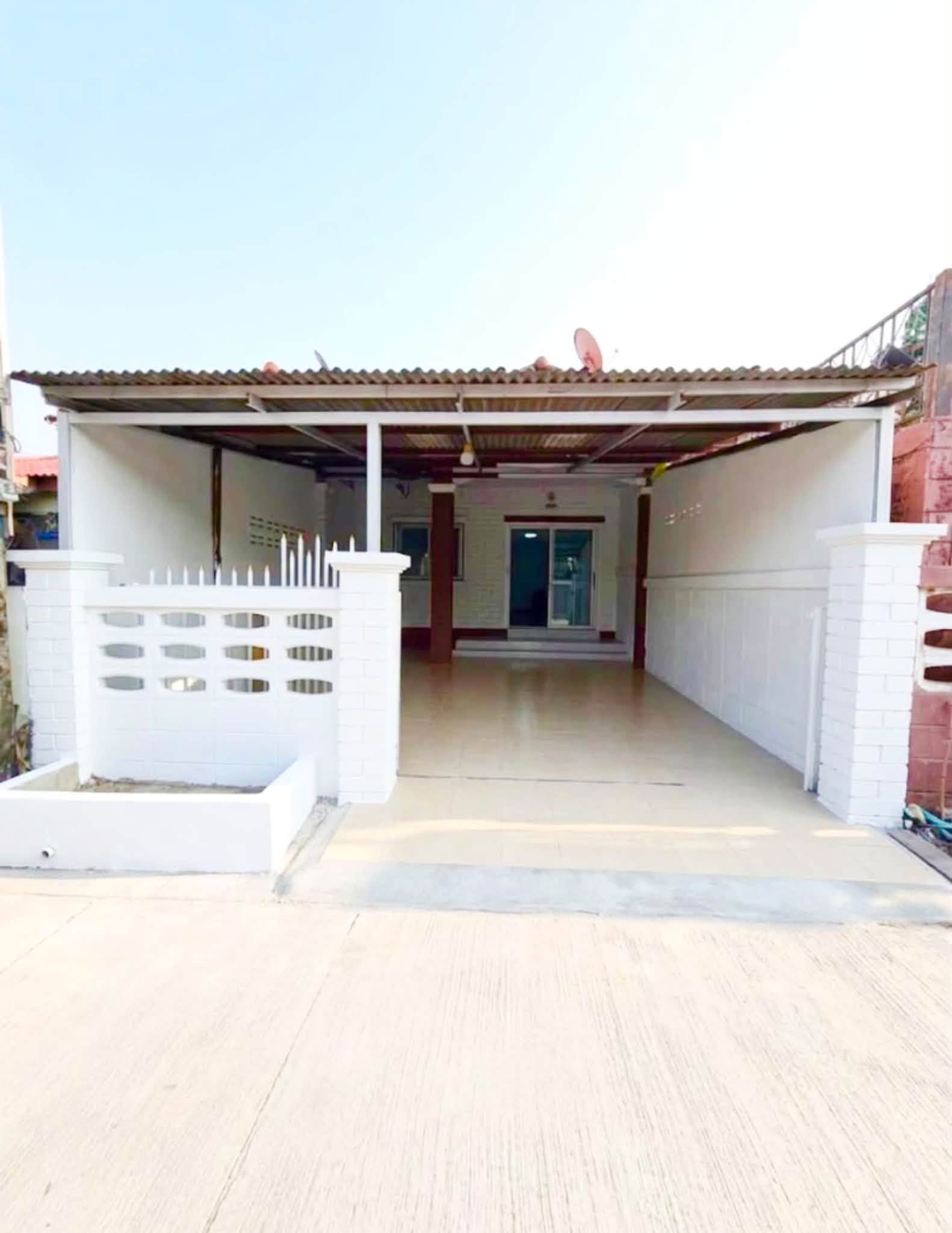 一戸建て · 2ベッドルーム · East Pattaya