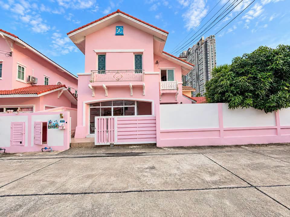 House · 4 bed · Jomtien