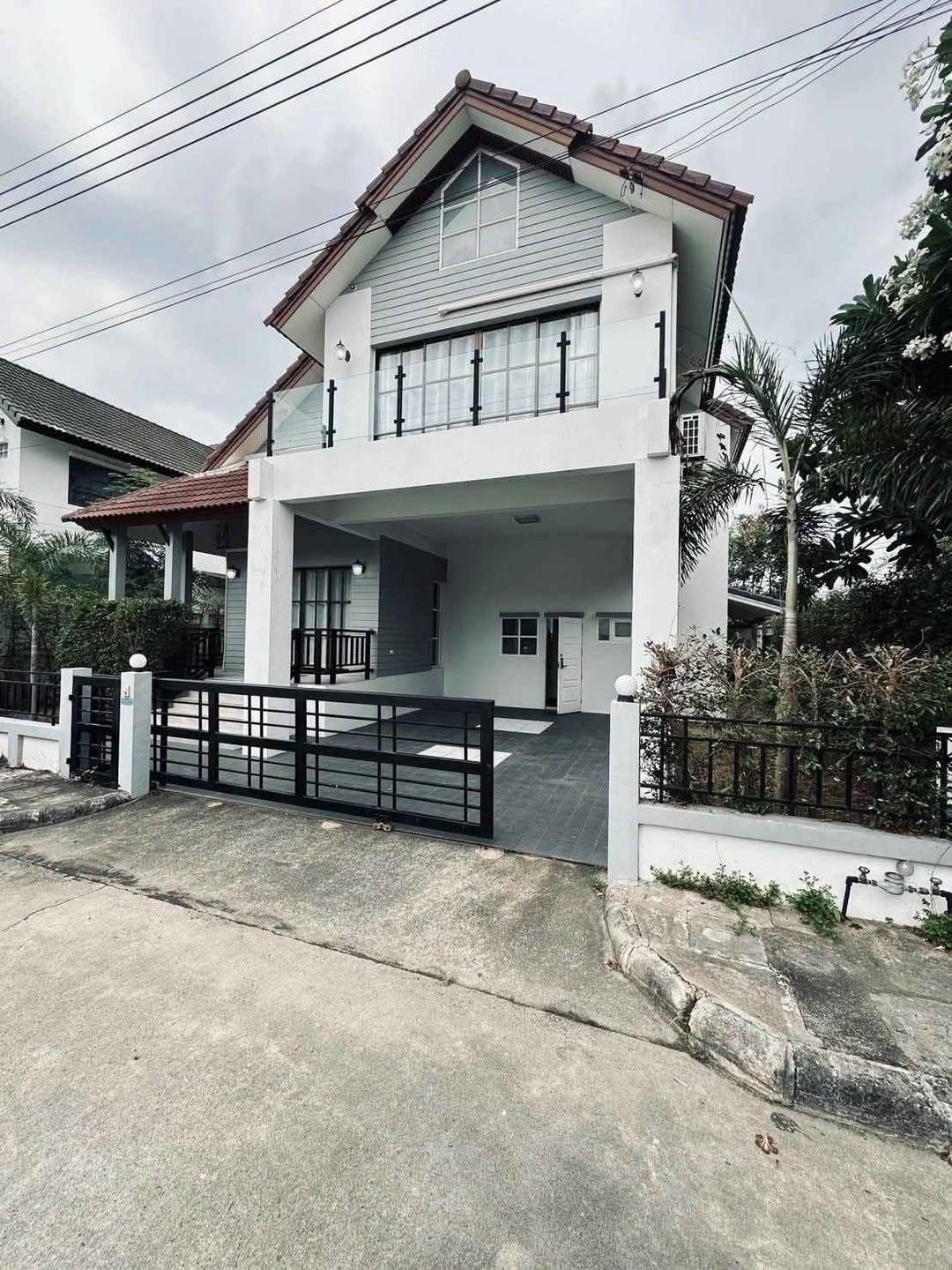 मकान · 3 बेडरूम · 200 m² · East Pattaya