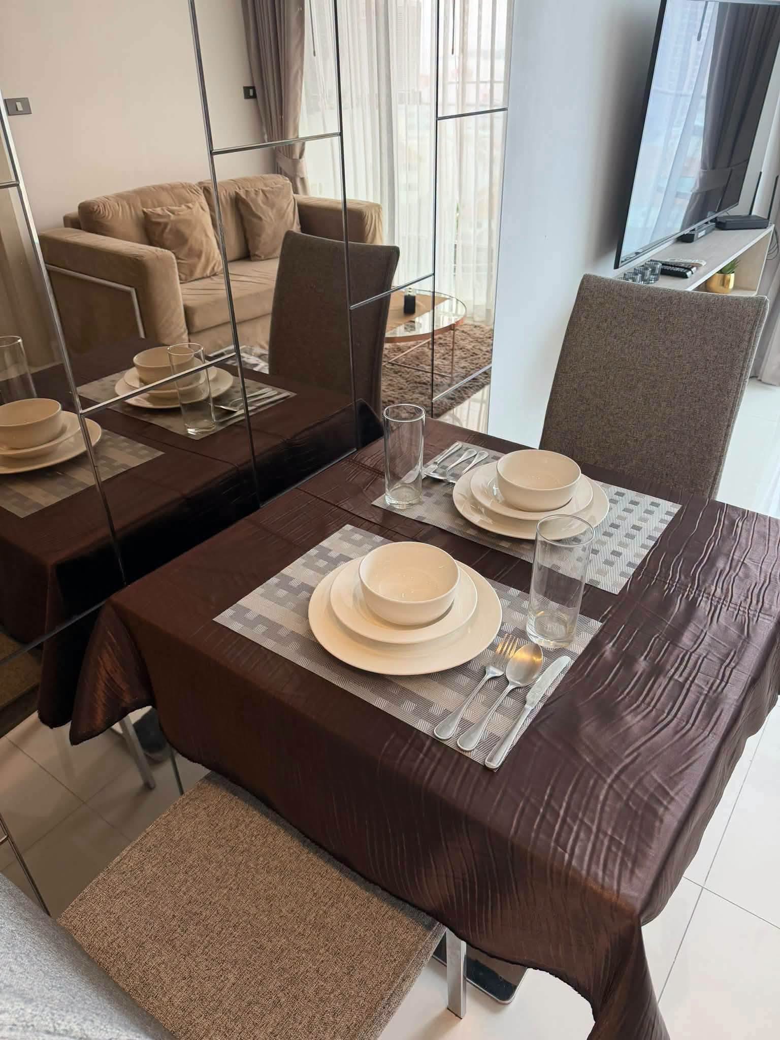 Condo · 1 bed · 38 m² · Pratumnak