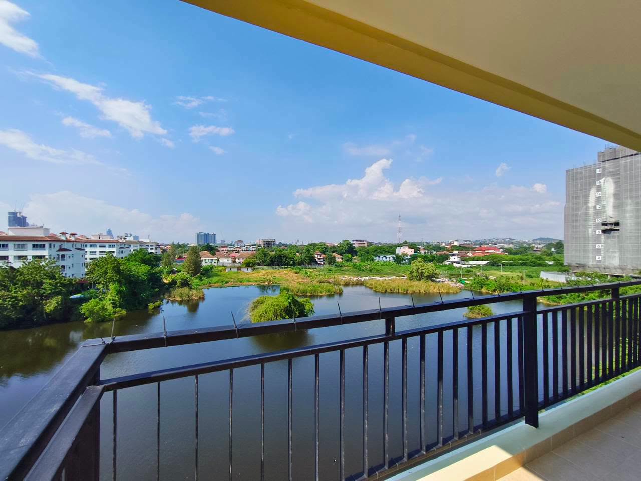 Condo · 1 bed · 95 m² · Jomtien