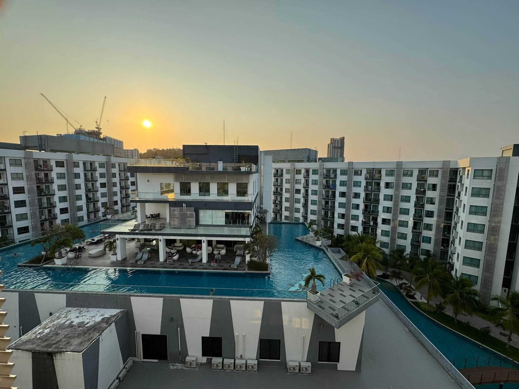 कॉन्डो · 2 बेडरूम · 49 m² · Pratumnak