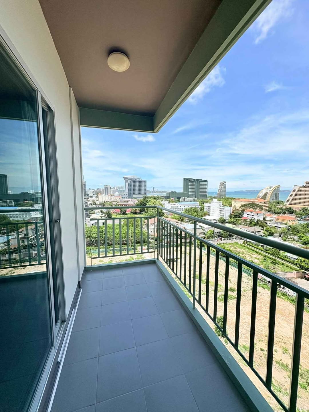 Condo · 42 m² · Wongamat