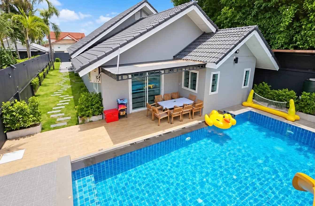 Villa · 4 bed · 300 m² · East Pattaya