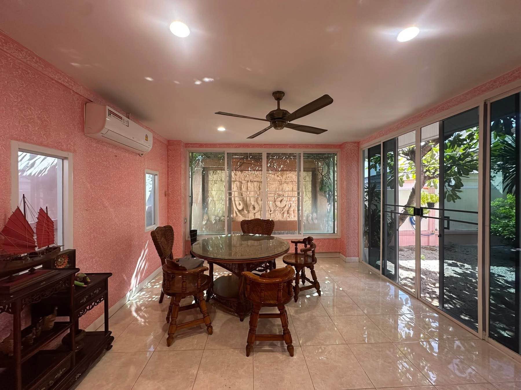 House · 4 bed · Jomtien