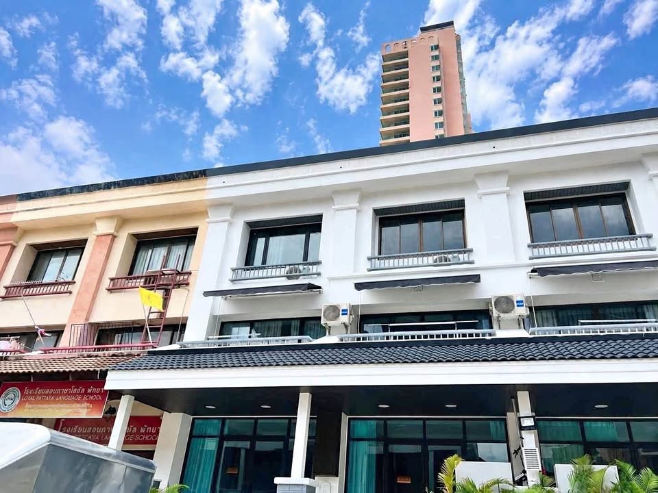 Townhouse · 3 bed · Thappraya