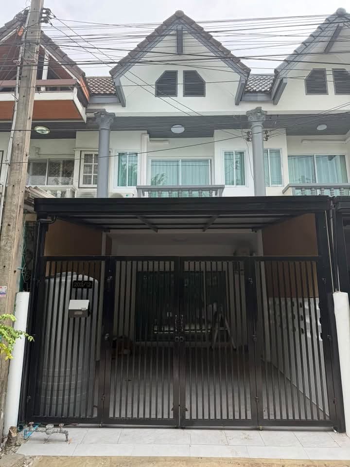 タウンハウス · 2ベッドルーム · 112 m² · Thepprasit