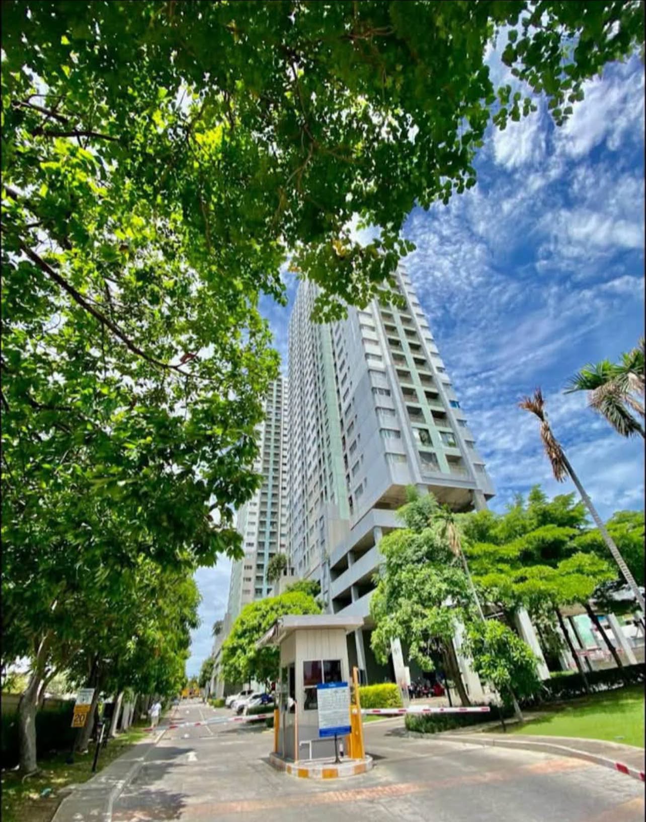 Condo · 2 bed · 53 m² · Na Kluea