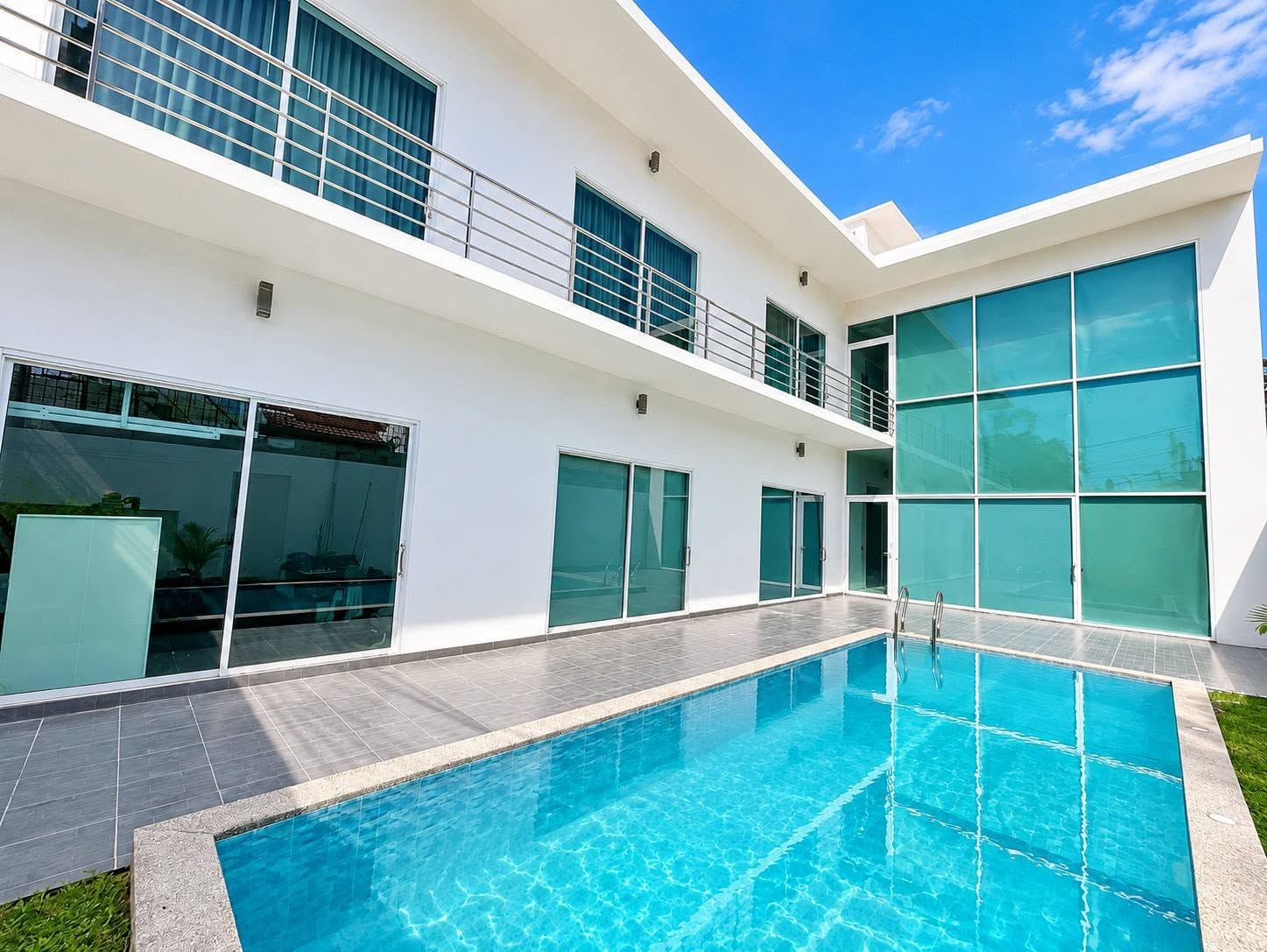 विला · 6 बेडरूम · 585 m² · Pratumnak