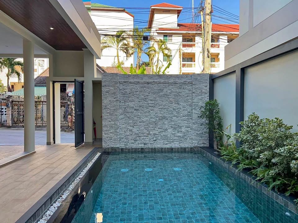 Villa · 4 bed · 250 m² · Pratumnak