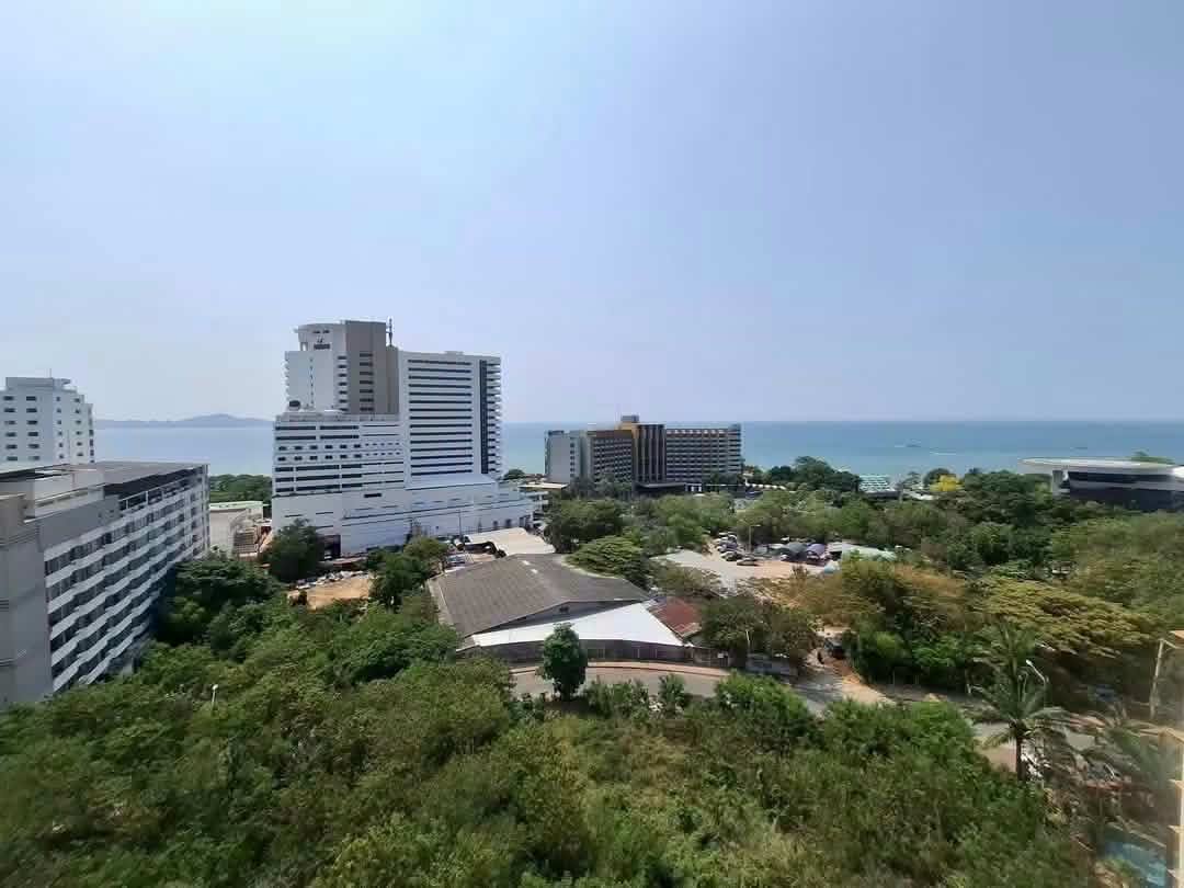 Condo · 1 bed · 35 m² · Pratumnak