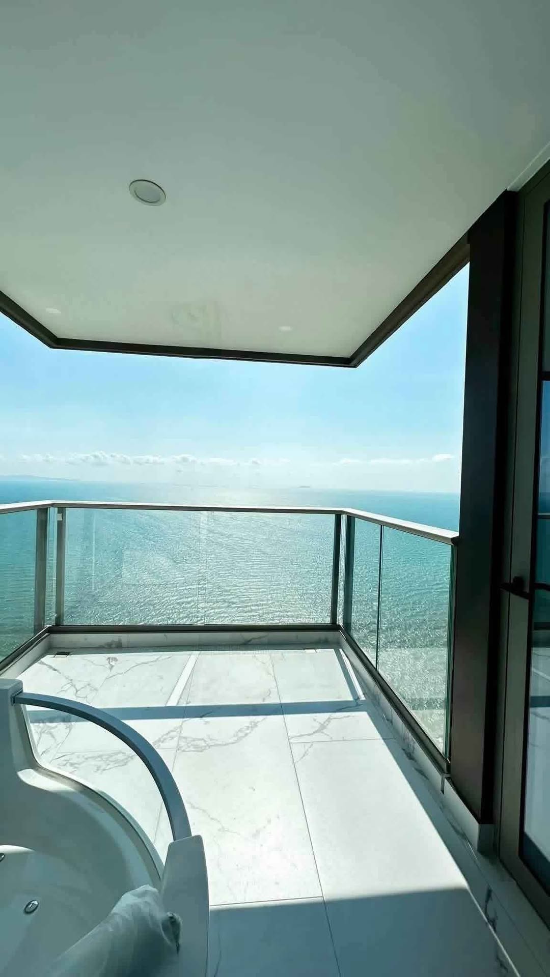 Condo · 2 bed · 66 m² · Jomtien