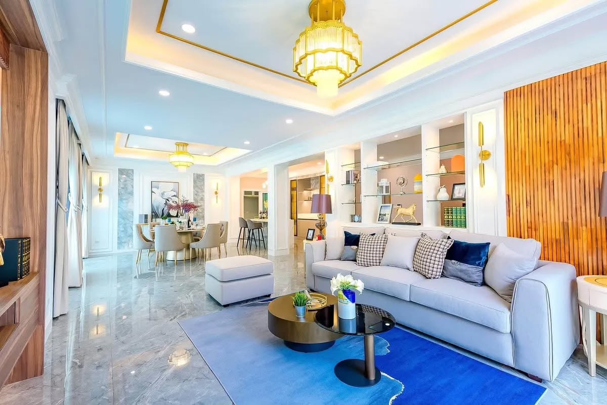 ヴィラ · 5ベッドルーム · 340 m² · Na Jomtien