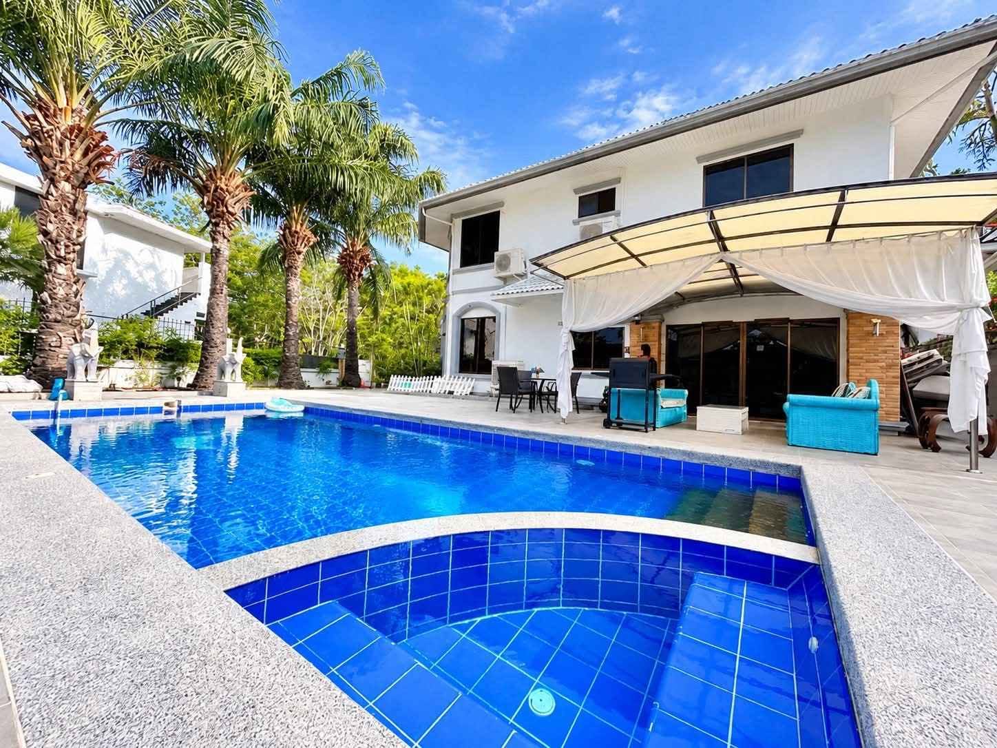 Villa · 6 bed · Jomtien