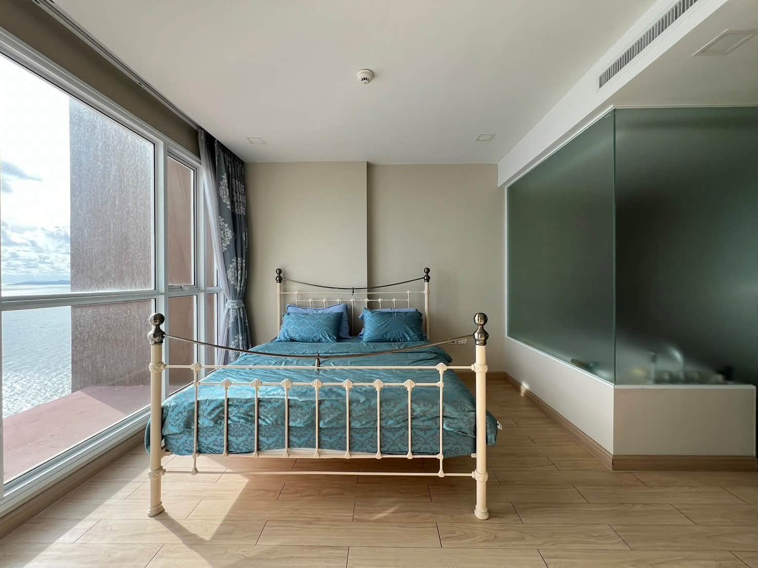 Condo · 1 bed · 55 m² · Jomtien