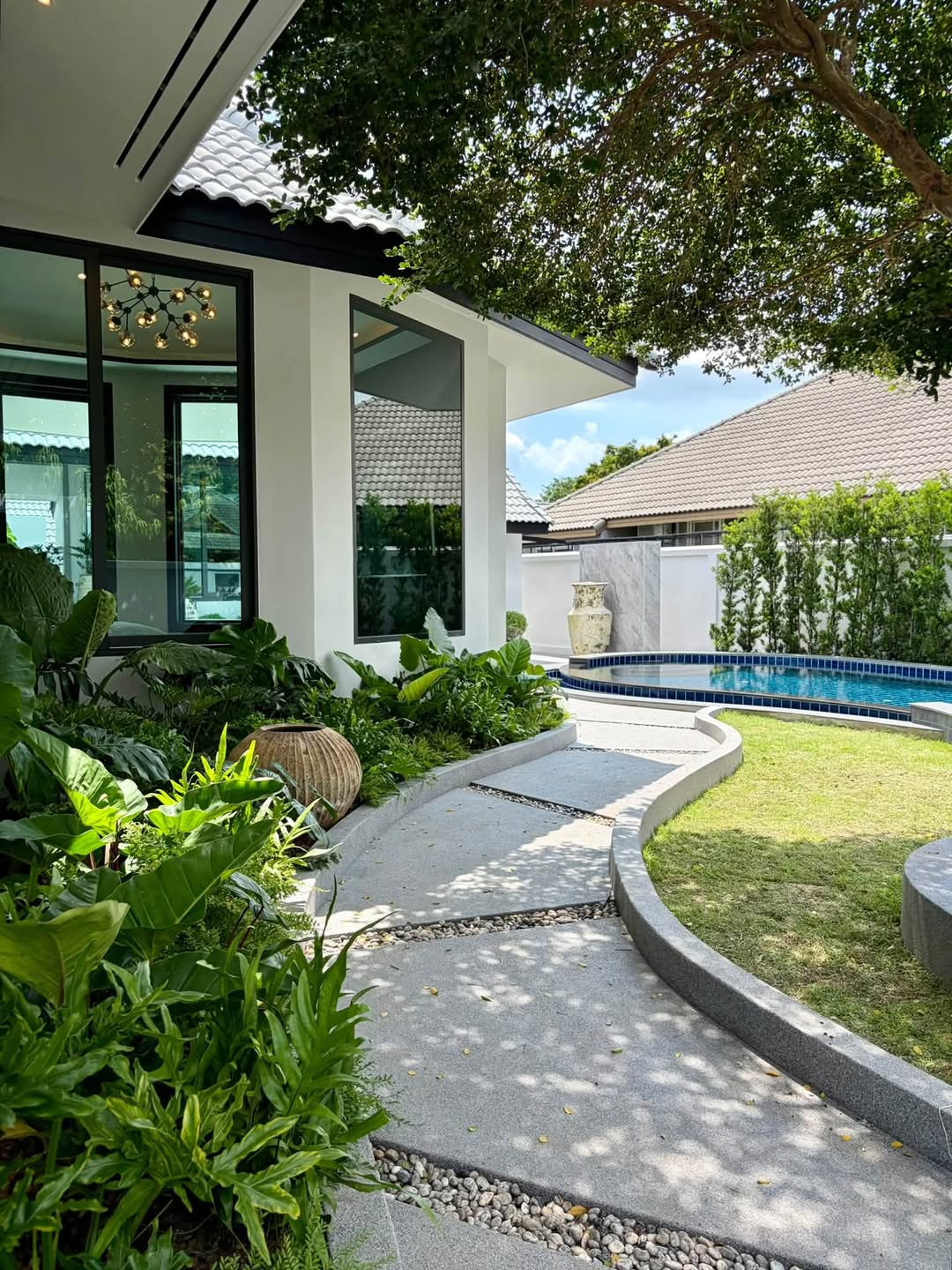 Villa · 3 bed · 350 m² · Huay Yai