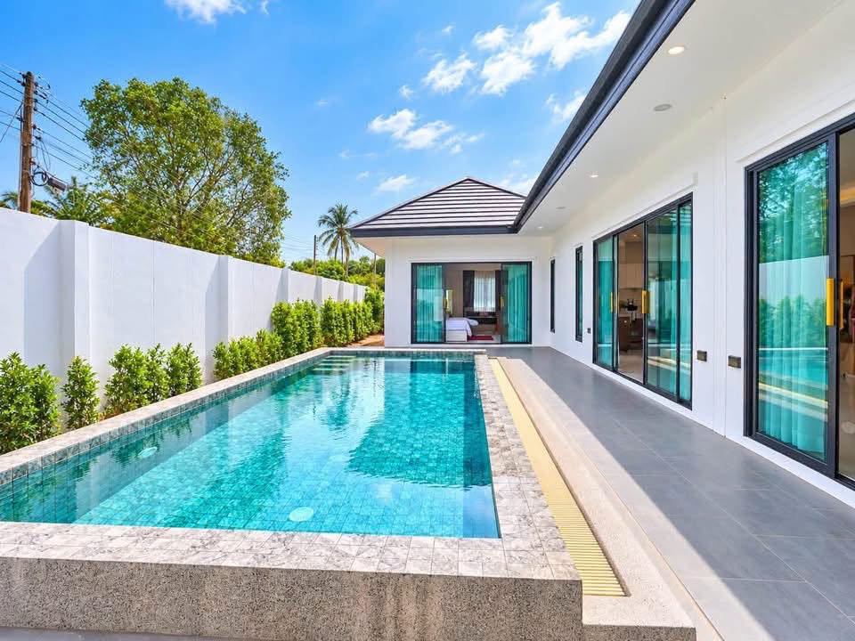 Villa · 3 bed · 432 m² · Huay Yai